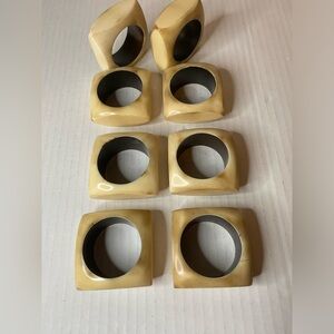 Set of 8 Bone Colored Napkin Rings Plastic Irregular Shape Retro Contemporary